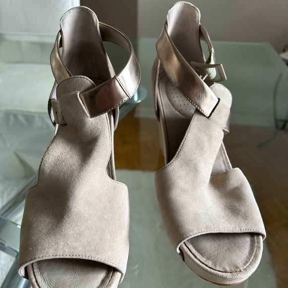 Tsubo wedge sandals, never been worn, cool and classy, size 9.5 - Picture 3 of 4